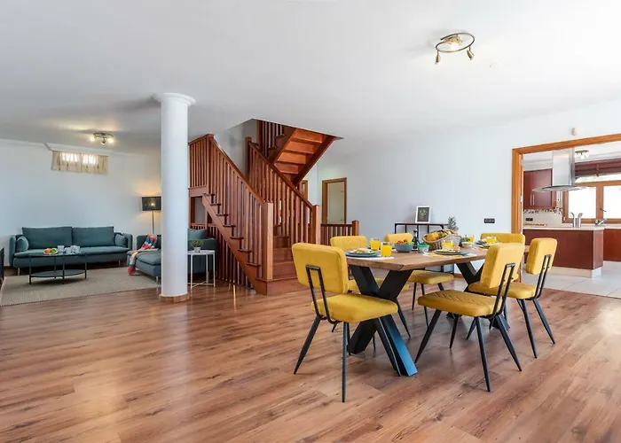 2 Charming Private Pool And Sea View וילה אדחה