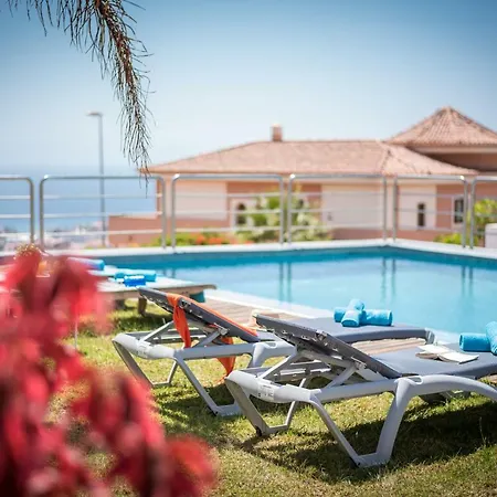2 Charming Private Pool And Sea View أذيخي
