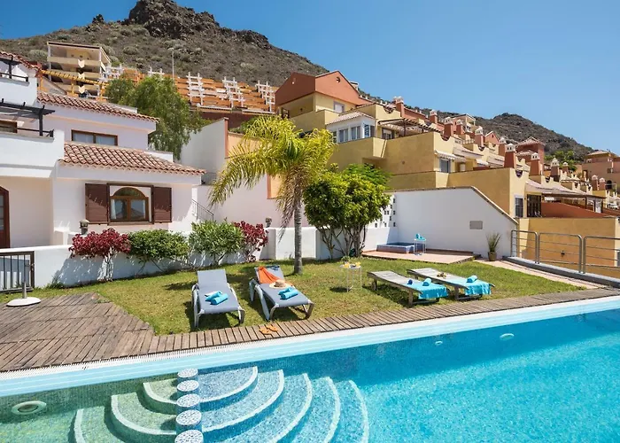 2 Charming Private Pool And Sea View